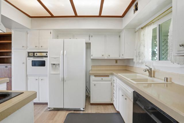 Detail Gallery Image 6 of 45 For 3685 Vista Campana #30,  Oceanside,  CA 92057 - 2 Beds | 2 Baths