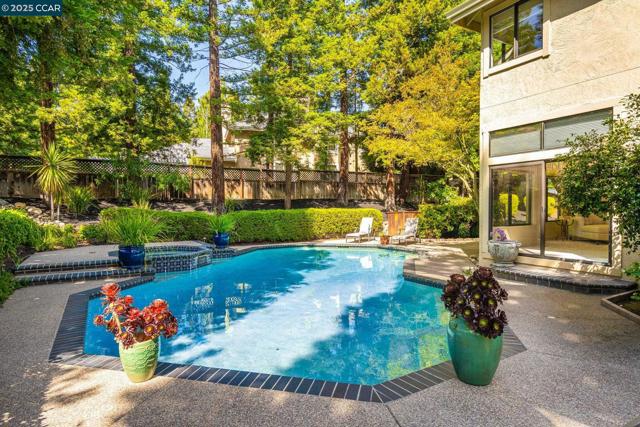 3363 Deer Hollow Drive, Danville CA: https://media.crmls.org/mediaz/8341a958-443d-41f3-9d81-9b885f64dae7.jpg