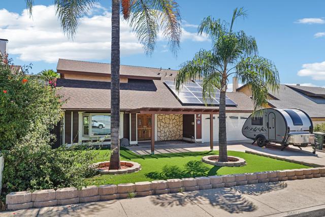 1694 Pepper Drive, El Cajon CA: https://media.crmls.org/mediaz/8341b3f4-0d39-487f-b031-e6ac04be1efd.jpg