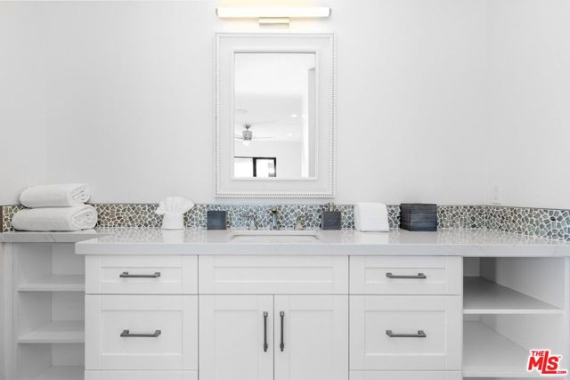 1703 Plaza Del Sur, Newport Beach CA: https://media.crmls.org/mediaz/834226e6-6f5d-4156-ab85-78a6027d6e81.jpg