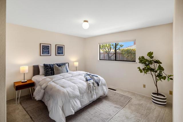 981 Sierra Madre Drive, Salinas CA: https://media.crmls.org/mediaz/8342d860-cb09-499d-9fa4-b1abe1955be7.jpg
