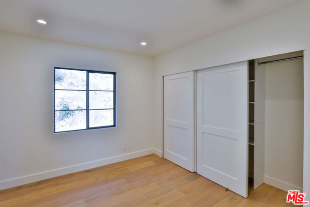 22227 PACIFIC COAST Highway, Malibu CA: https://media.crmls.org/mediaz/83435013-0866-4434-a840-d264a1f11075.jpg