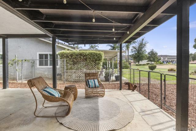 23235 Canyon Lake Dr S, Canyon Lake CA: https://media.crmls.org/mediaz/83437d7f-7721-459e-8ea5-1ead7c52fca8.jpg