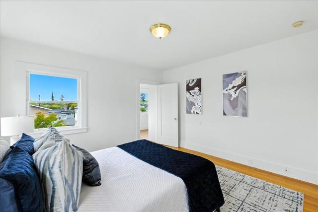 5555 Carlton Street, Oakland CA: https://media.crmls.org/mediaz/8343f780-57bb-42f7-b68a-f858d97d9526.jpg