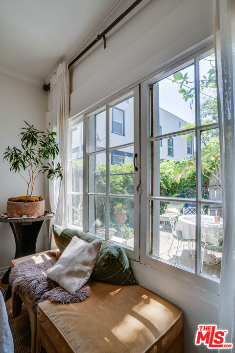523 S Coronado Street, Los Angeles CA: https://media.crmls.org/mediaz/83440236-282e-4456-92ec-741f4be86de4.jpg