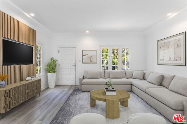 8818 Rangely Avenue, West Hollywood CA: https://media.crmls.org/mediaz/8344a54e-a0cf-40b5-996d-5cfc7938668c.jpg
