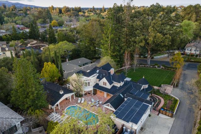 17930 Vineland Avenue, Monte Sereno CA: https://media.crmls.org/mediaz/8344d958-dcb1-4c0b-9d44-32262ed5c313.jpg