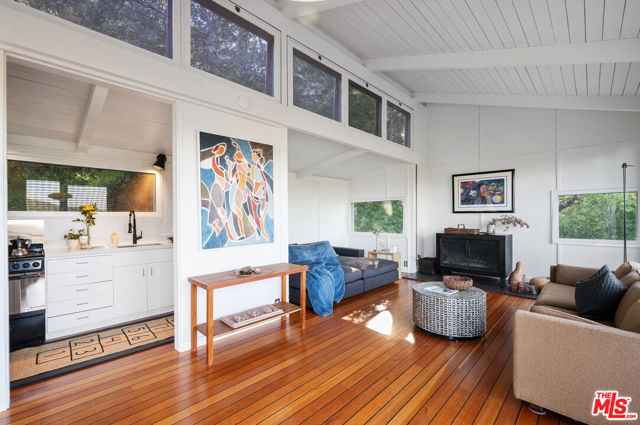351 Wall Road, Napa CA: https://media.crmls.org/mediaz/83450025-c355-4a33-afc9-38d5c87b9f43.jpg