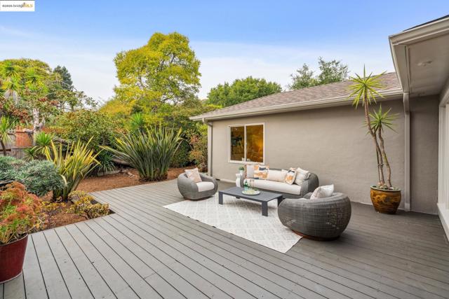 63 Eureka Ave, Kensington CA: https://media.crmls.org/mediaz/8345a7a1-9471-4580-9e2c-dcec749e3460.jpg