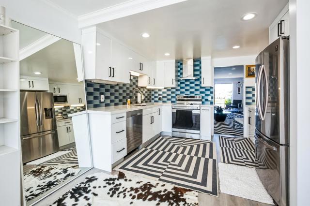 1029 Lido Lane, Foster City CA: https://media.crmls.org/mediaz/8345e7e8-5830-4104-a0b1-c957a0d4b1d8.jpg