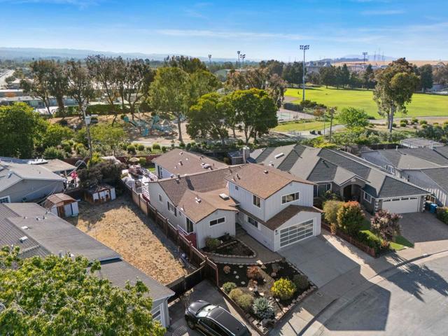 1633 Ark Street, San Mateo CA: https://media.crmls.org/mediaz/83460c7f-1ccd-44eb-aff6-01a16f7a9bc7.jpg