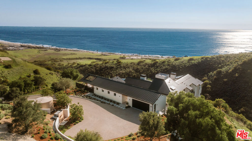5941 Trancas Canyon Road — Mid Century Modern