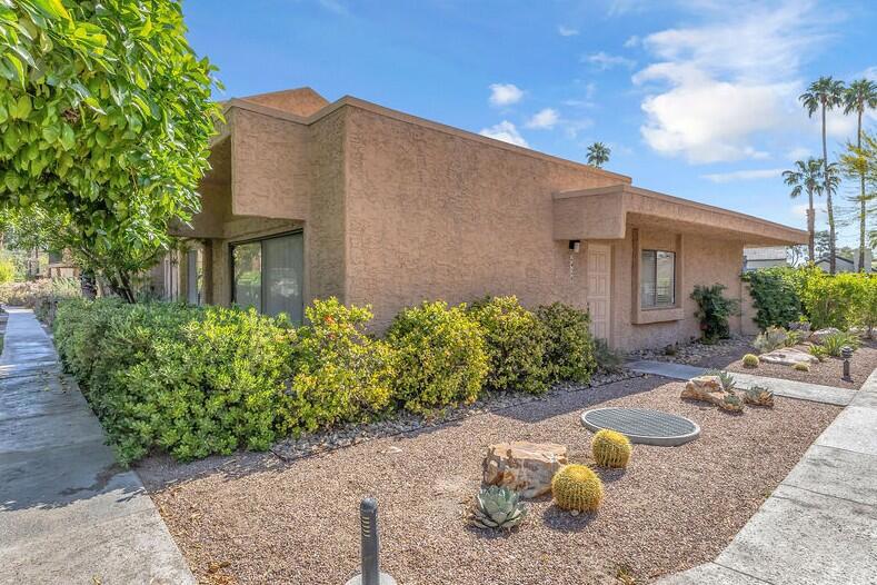 2428 Los Coyotes Drive