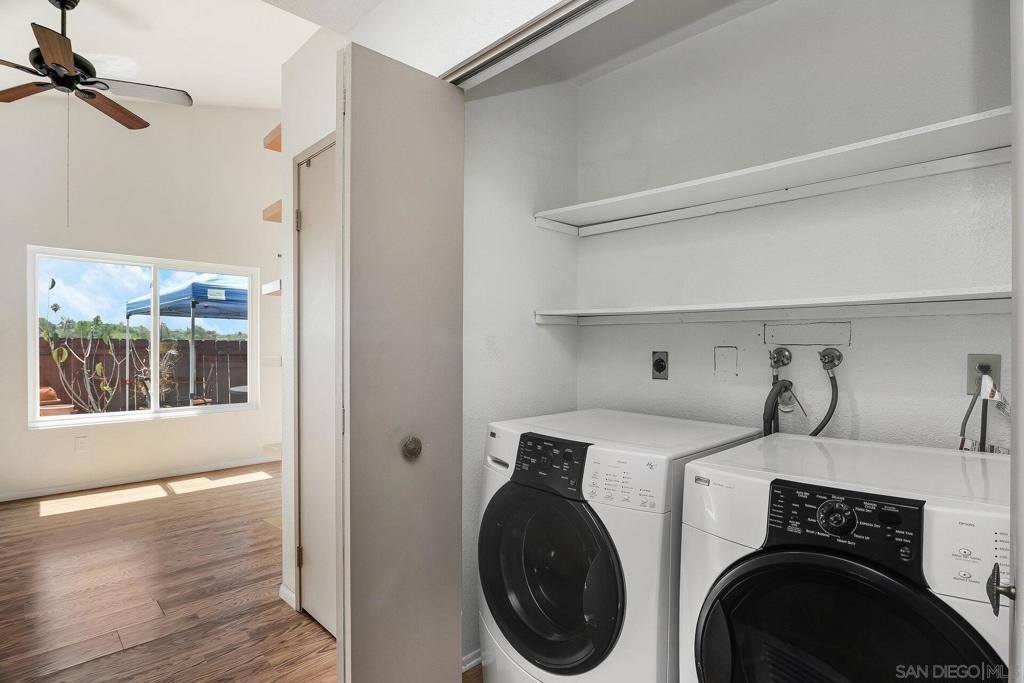 MLS #250035691SD img 19