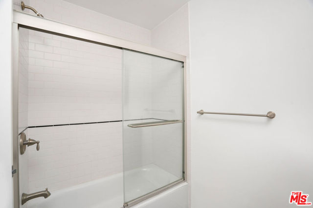 10240 Camarillo Street, Toluca Lake CA: https://media.crmls.org/mediaz/83472b5d-4112-4725-aba3-98282a315682.jpg