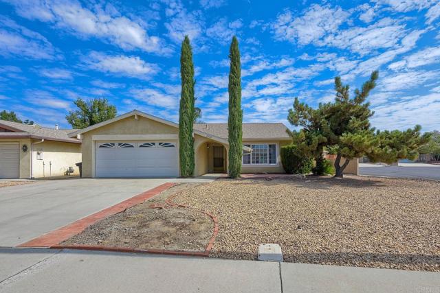 Detail Gallery Image 2 of 41 For 2219 El Rancho Cir, Hemet,  CA 92545 - 2 Beds | 2 Baths