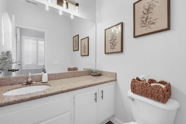 47875 Silverberry Street, La Quinta CA: https://media.crmls.org/mediaz/83473889-da92-49da-a902-16cce3fa86aa.jpg