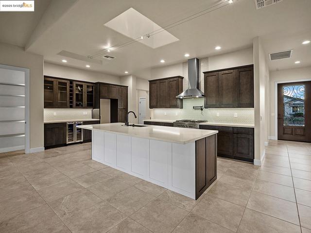 1816 Stone House LN, Lincoln CA: https://media.crmls.org/mediaz/8347fecb-edfb-4bb3-85d7-ead7abc832be.jpg