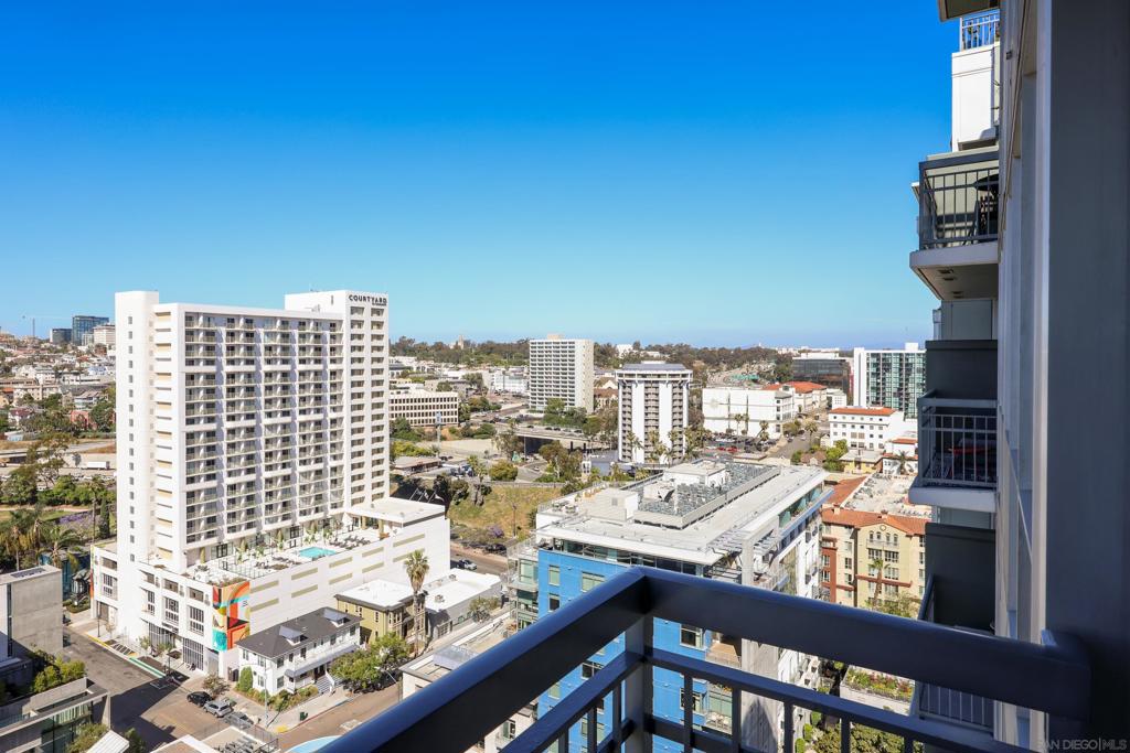 300 Beech St - photo 11