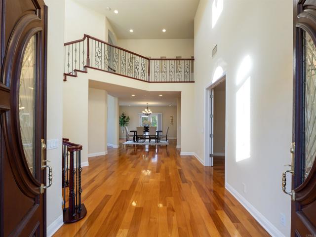 2535 San Clemente Avenue, Vista CA: https://media.crmls.org/mediaz/834a3cca-e7ef-4acc-b078-994884d073c4.jpg