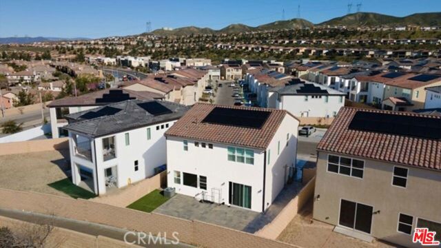 19278 Blackthorn Drive, Santa Clarita CA: https://media.crmls.org/mediaz/834afe8e-7516-41ca-9c09-9b080ce47f0e.jpg