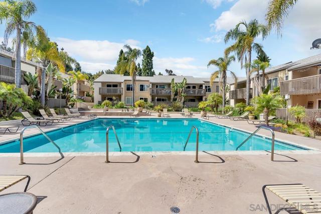 3136 Via Alicante, La Jolla CA: https://media.crmls.org/mediaz/834d4fae-6a10-4635-8cb9-0499b5680743.jpg