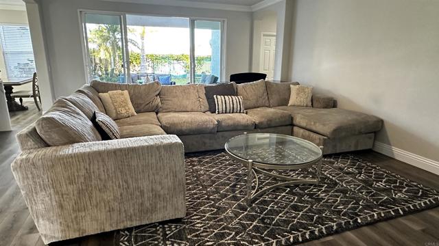Detail Gallery Image 19 of 45 For 394 Plaza Toluca, Chula Vista,  CA 91914 - 5 Beds | 3/1 Baths
