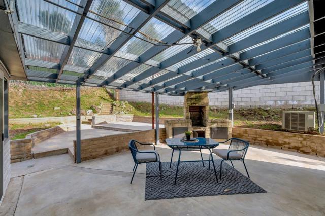 3943 Nereis Dr, La Mesa CA: https://media.crmls.org/mediaz/834df61f-98bf-444e-8012-58dd9e6c731c.jpg