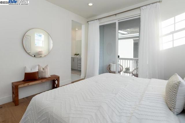 37468 Bowline Rd, Newark CA: https://media.crmls.org/mediaz/834f11bd-8fe8-436f-b874-ba1fdc6ac70b.jpg