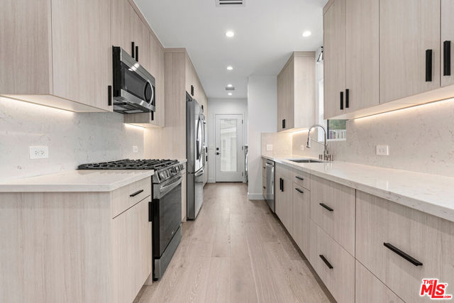 1901 S Point View Street, Los Angeles CA: https://media.crmls.org/mediaz/834f5f82-63b1-4a2e-a893-7920da3f8edc.jpg
