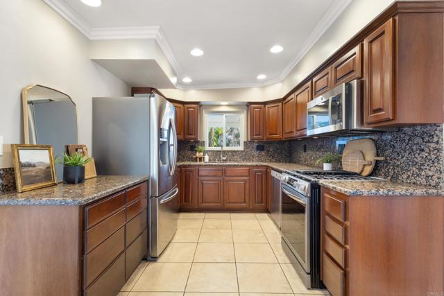 Detail Gallery Image 8 of 19 For 773 Puebla St, Encinitas,  CA 92024 - 3 Beds | 2 Baths