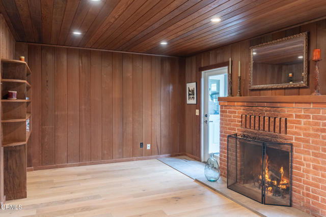 Detail Gallery Image 3 of 21 For 32901 Pearl Dr, Fort Bragg,  CA 95437 - 3 Beds | 1 Baths