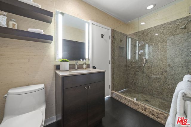 3 Latimer Road, Santa Monica CA: https://media.crmls.org/mediaz/83519bc6-051f-4dd4-b0b5-899236f1b025.jpg