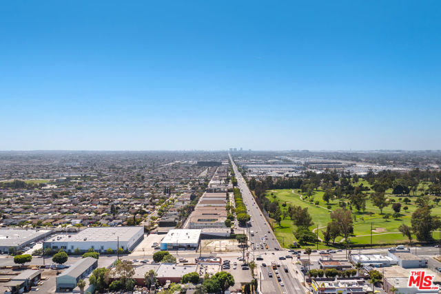 1756 W El Segundo Boulevard, Gardena CA: https://media.crmls.org/mediaz/83519f9f-1eb4-43c7-9efd-edaf0d8752bd.jpg