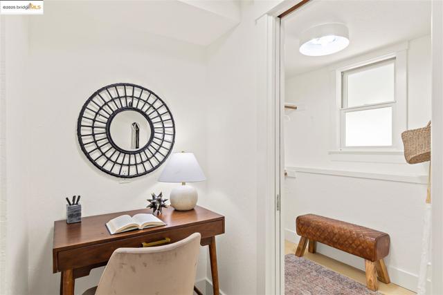 428 Cavour St, Oakland CA: https://media.crmls.org/mediaz/8351bfe4-94a0-4715-9dcf-8bf07a0d27b2.jpg