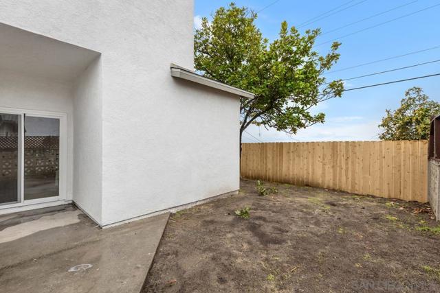 3758 Antiem St, Clairemont Mesa CA: https://media.crmls.org/mediaz/83522113-8fcc-44fd-922b-9a9bf83f68af.jpg
