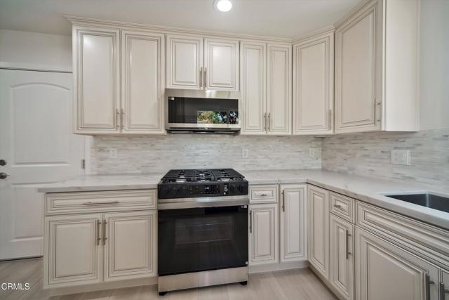838 Highland Avenue, Glendale CA: https://media.crmls.org/mediaz/835287d9-52ff-46ab-89bc-e341f44c2083.jpg