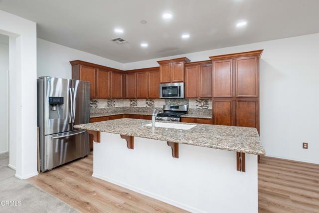 10909 Rainwater Lane, Bakersfield CA: https://media.crmls.org/mediaz/83539866-401b-458b-bc8b-ecd94cfa0a7d.jpg