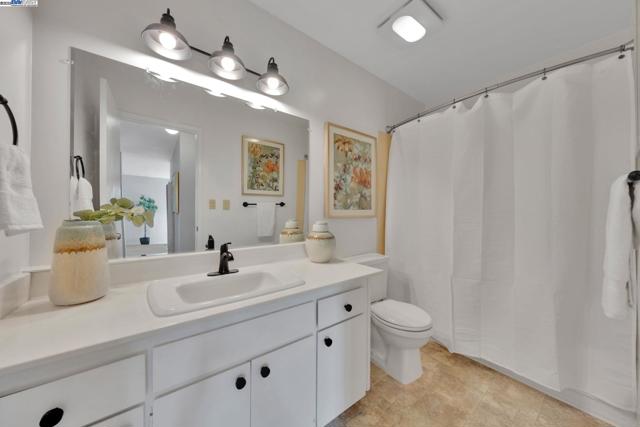 415 Cornell Ave, Albany CA: https://media.crmls.org/mediaz/8353e0b4-9aae-4cf6-8fd5-9473dd8d66a8.jpg