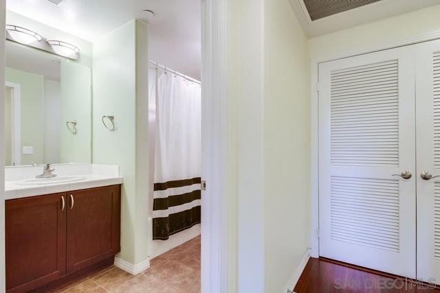 8211 Station Village Lane, San Diego CA: https://media.crmls.org/mediaz/8356ed10-cdcb-4857-889c-be75f5b2e940.jpg