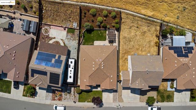 3680 Mallard Ct, Antioch CA: https://media.crmls.org/mediaz/83575c8a-7de5-467e-bbad-91991684a642.jpg