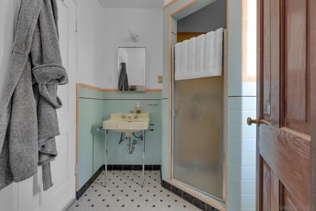 3306 Oak Grove, Julian CA: https://media.crmls.org/mediaz/835764e4-9274-4f39-8e1b-4d9077a7a072.jpg