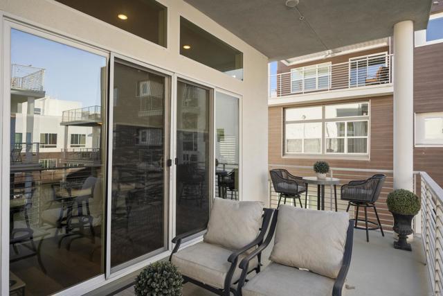 Detail Gallery Image 16 of 50 For 2049 Bravo Loop #6,  Chula Vista,  CA 91915 - 3 Beds | 3 Baths