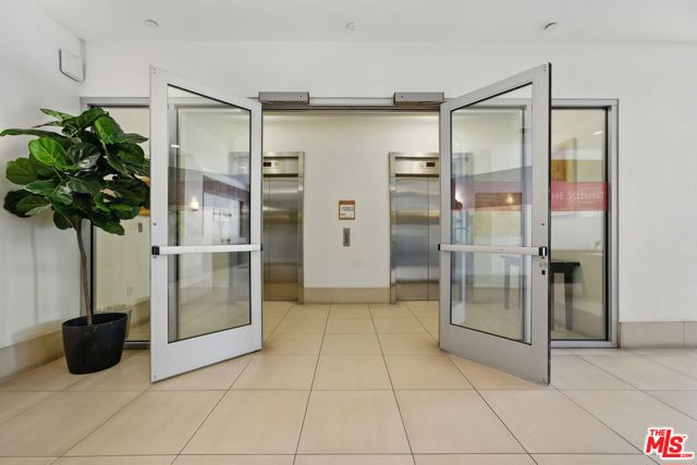 3223 W 6th Street, Los Angeles CA: https://media.crmls.org/mediaz/83583990-0bc1-4d8f-a7d1-40a5600e0f9a.jpg