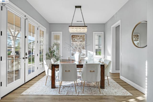 2170 Santa Croce Dr, Livermore CA: https://media.crmls.org/mediaz/835863f2-17b9-4e80-b9e3-68e33c72bed5.jpg