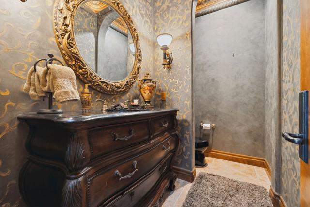 4 Terra Vista Court, Rancho Mirage CA: https://media.crmls.org/mediaz/8358e8f5-727b-46fd-9d4b-875a1814c78e.jpg