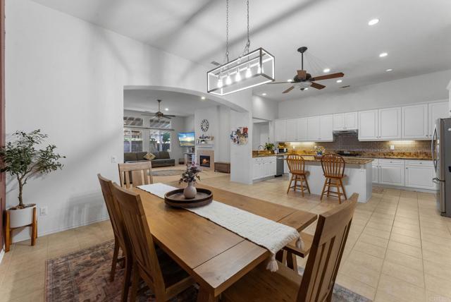 Detail Gallery Image 16 of 49 For 31557 Whitecrown Dr, Murrieta,  CA 92563 - 5 Beds | 3 Baths