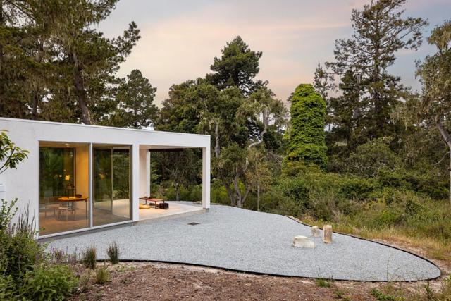 3159 Stevenson Drive, Pebble Beach CA: https://media.crmls.org/mediaz/835a36a9-2b93-4b22-8b27-a1be7bee2079.jpg