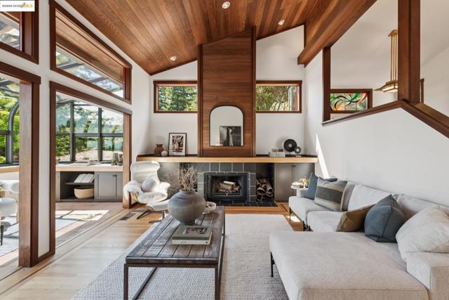 737 Woodhaven Rd, Berkeley CA: https://media.crmls.org/mediaz/835ab3da-041c-4f40-bc0d-b97a159c7cb1.jpg