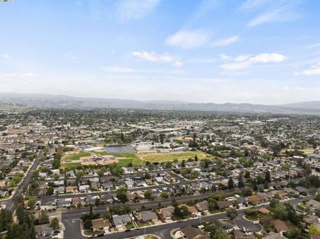 2845 Briarwood Dr, Livermore CA: https://media.crmls.org/mediaz/835ba45c-2762-404c-b29e-4930b5b50736.jpg
